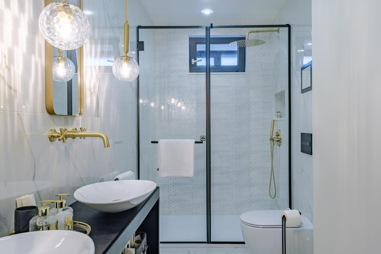 Golden Black Burgas Ngoại thất bức ảnh