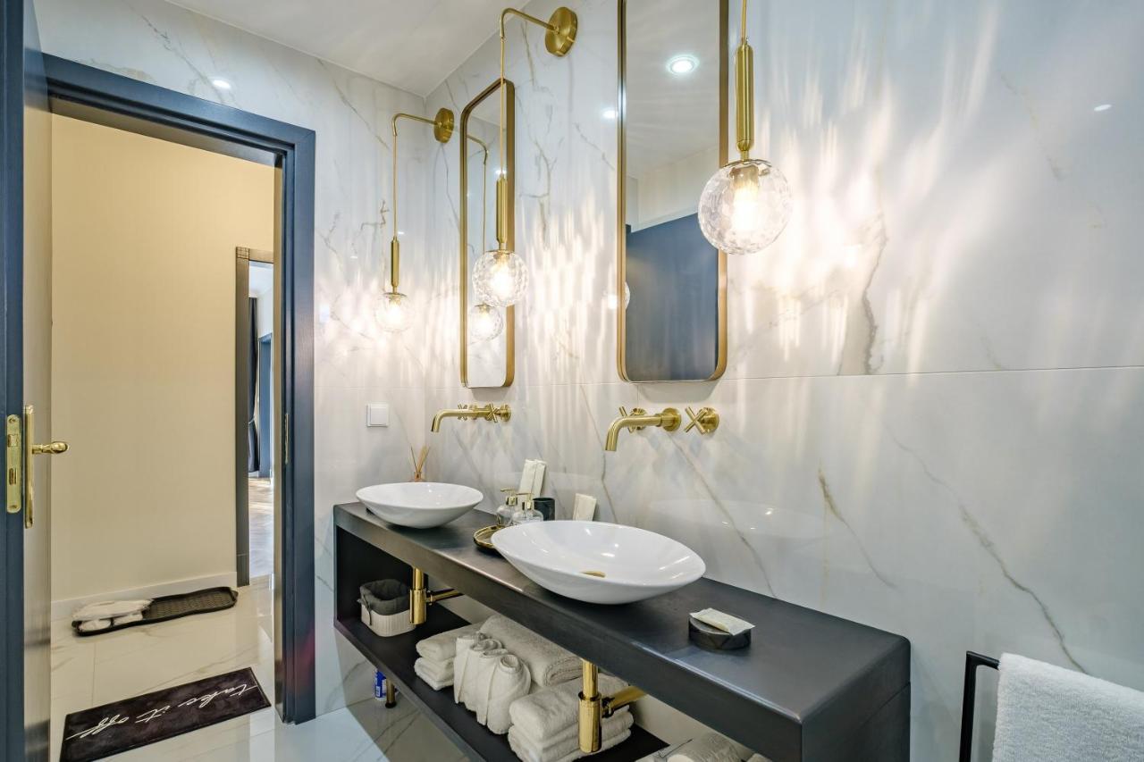 Golden Black Burgas Ngoại thất bức ảnh