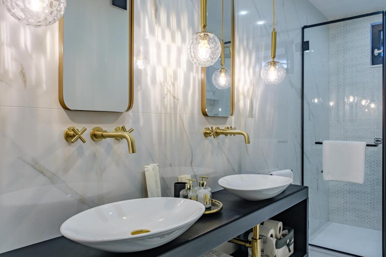 Golden Black Burgas Ngoại thất bức ảnh