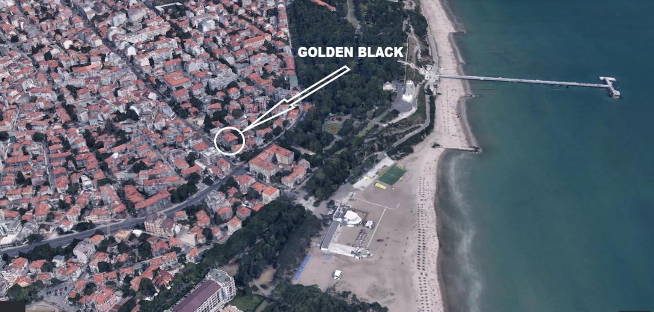 Golden Black Burgas Ngoại thất bức ảnh
